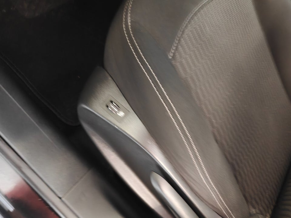 Peugeot 208 1,6 BlueHDi 100 Allure 5d