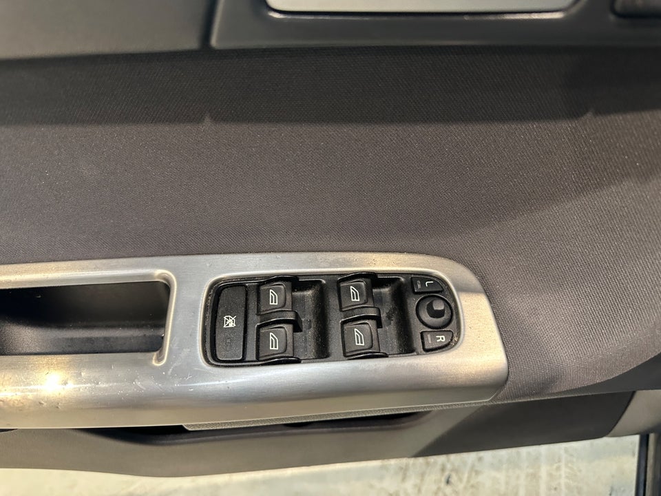 Volvo V50 1,8 Kinetic 5d