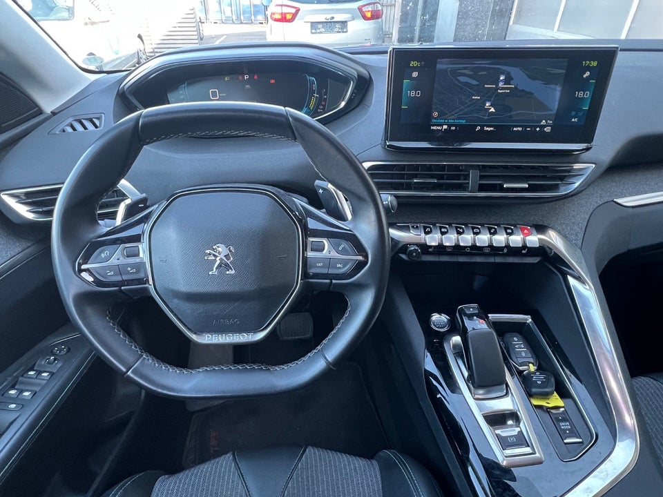 Peugeot 3008 1,6 Hybrid First Selection EAT8 5d