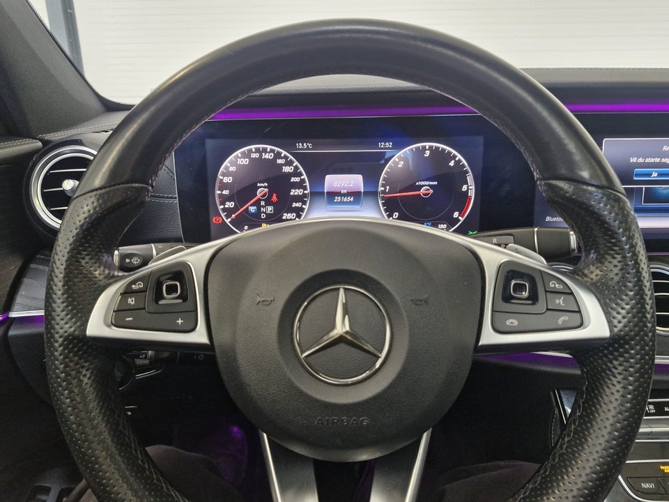 Mercedes E220 d 2,0 AMG Line aut. 4d