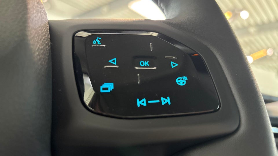 Ford Explorer 82 Premium Extended Range 5d