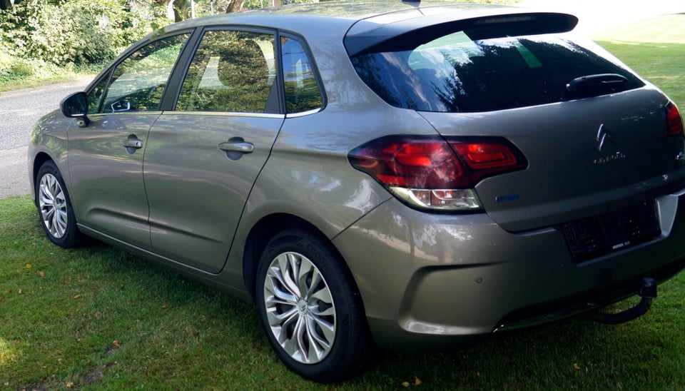 Citroën C4 1,6 BlueHDi 100 Feel 5d