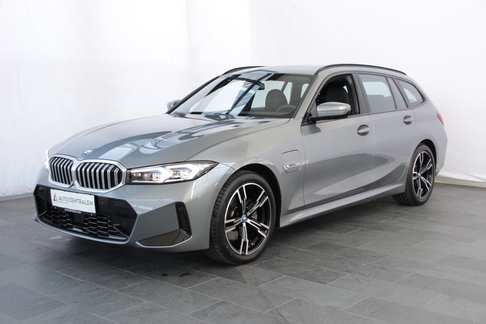 BMW 330e 2,0 Touring M-Sport+ aut. 5d