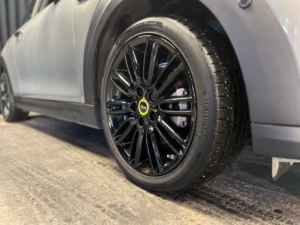 MINI Cooper SE Yours Trim 3d