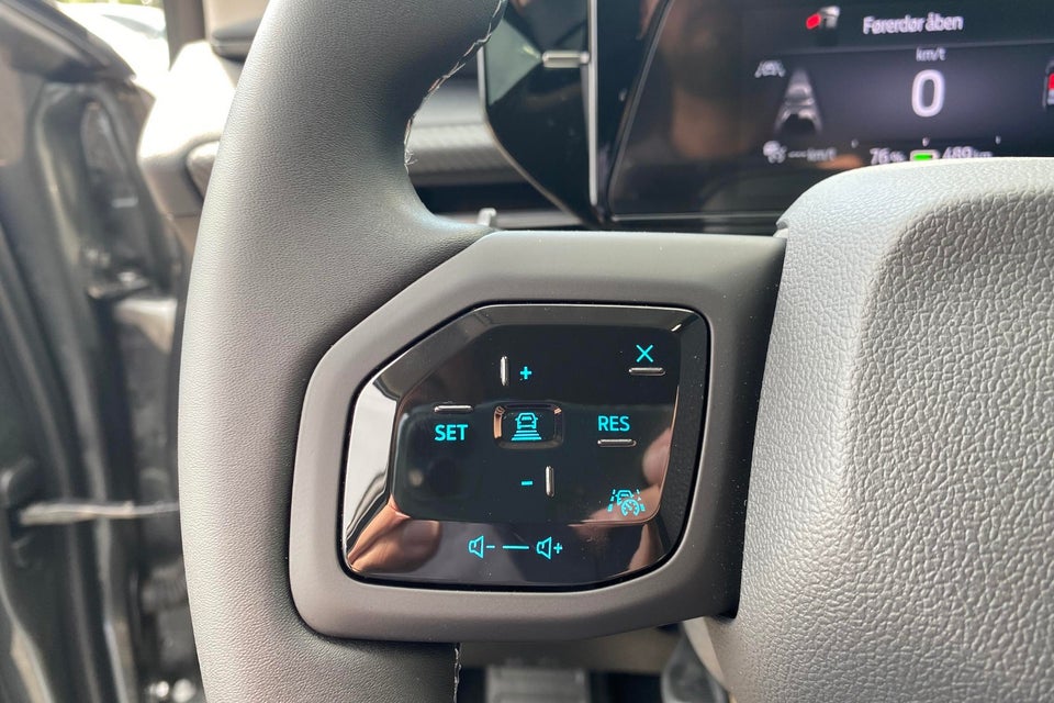 Ford Explorer 77 Premium Extended Range 5d
