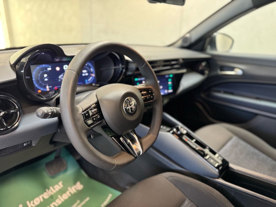 Alfa Romeo Junior Elettrica Core 5d