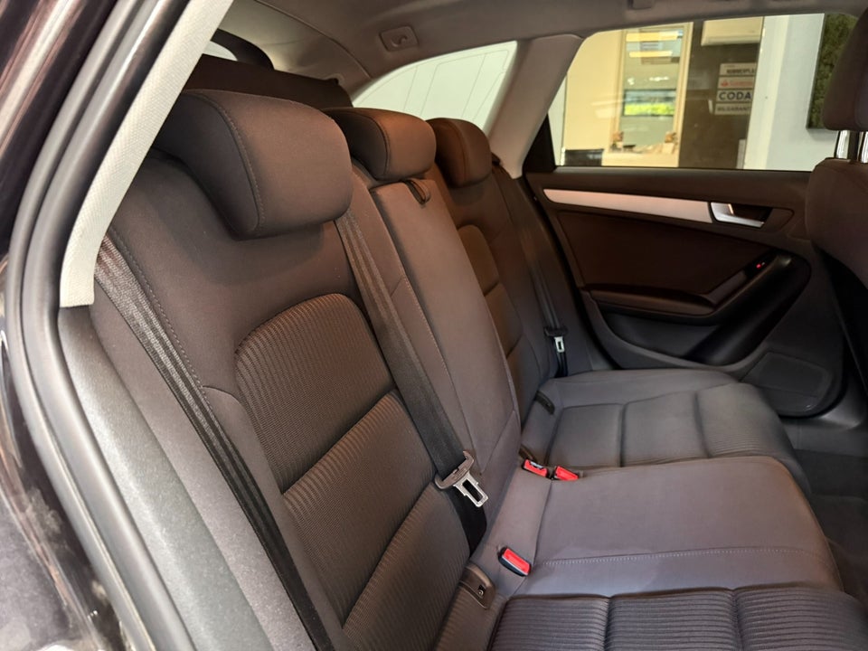 Audi A4 2,0 TDi 136 Ultra S-line Avant 5d