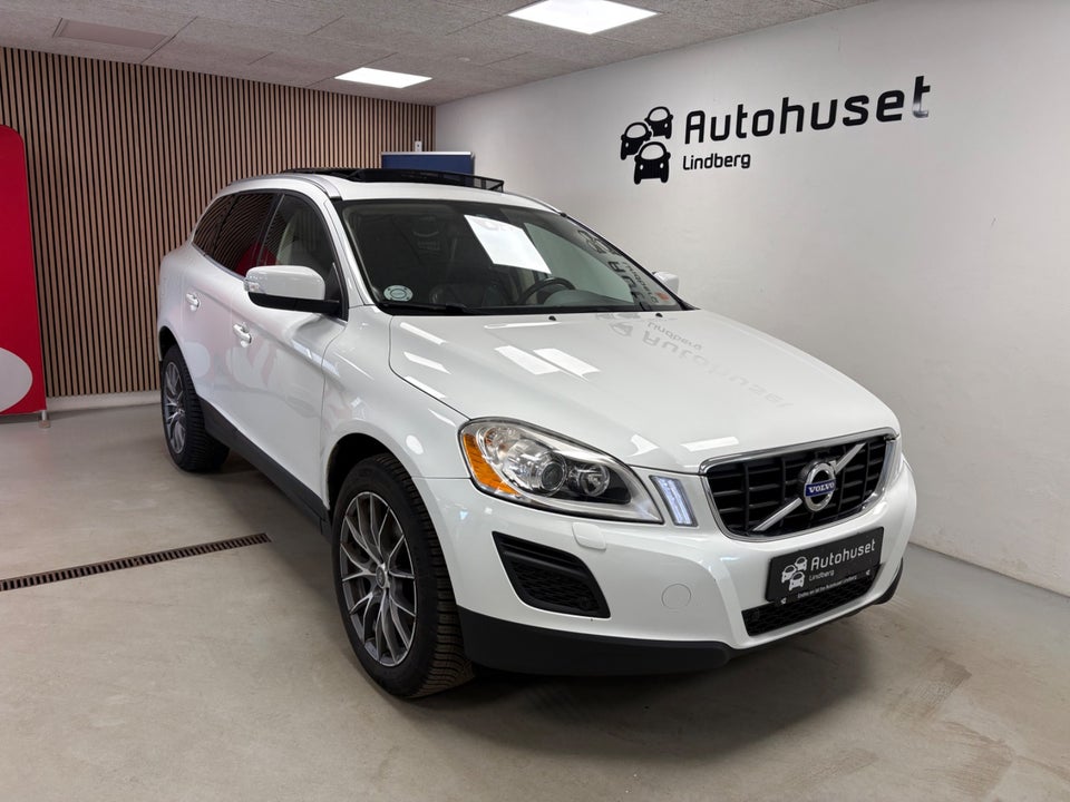 Volvo XC60 2,4 D5 215 Momentum aut. AWD 5d