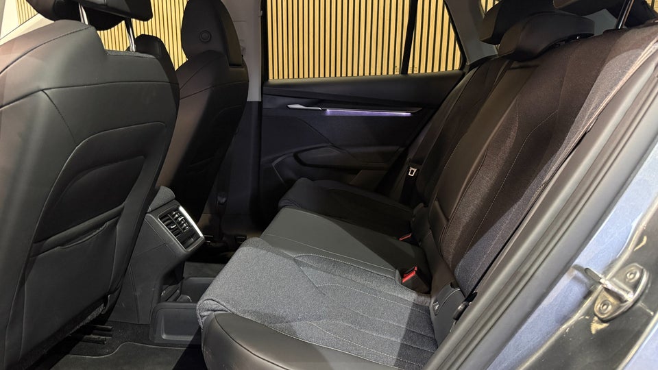 Skoda Elroq 85 iV Loft 5d