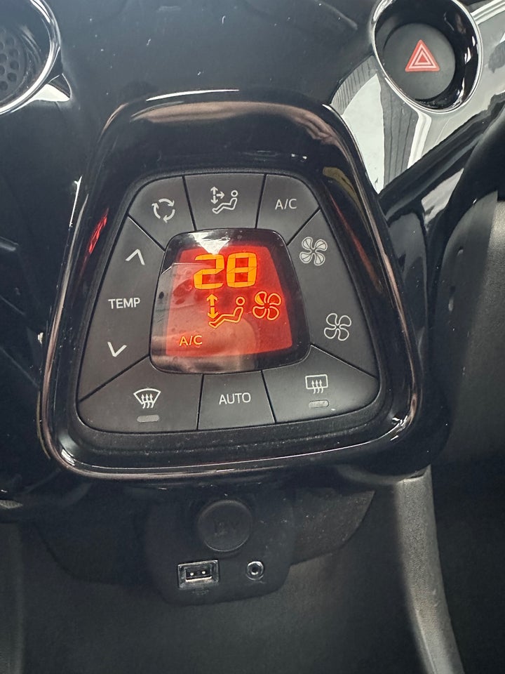 Citroën C1 1,0 VTi Shine 5d