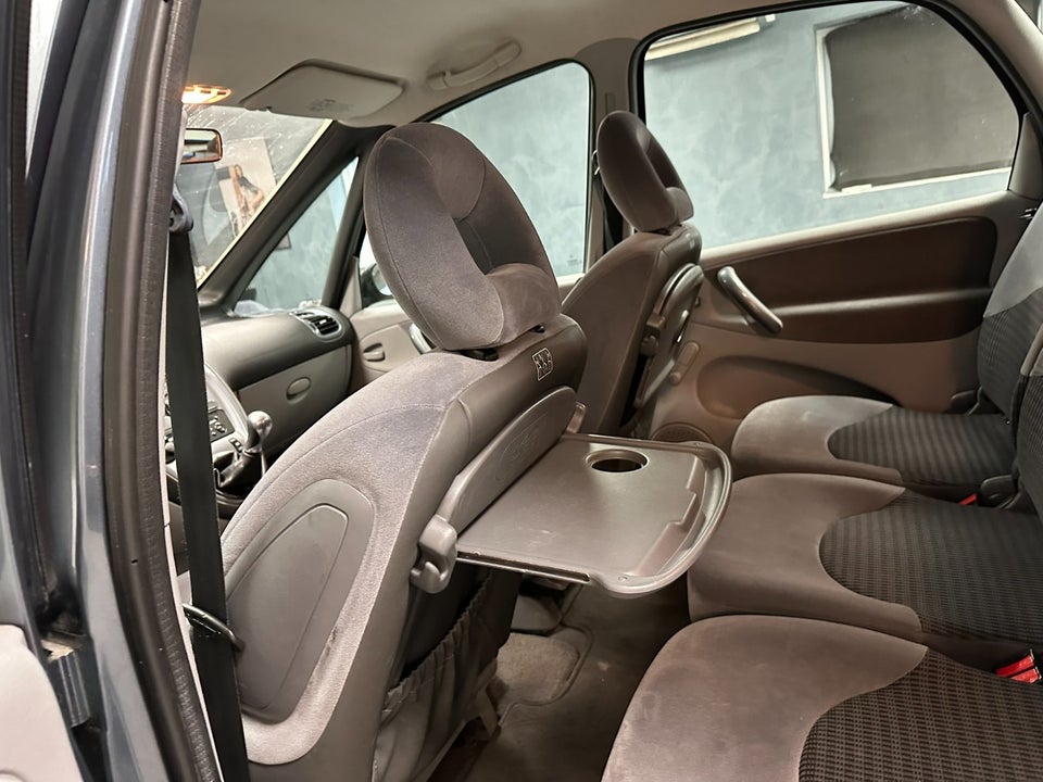 Citroën Xsara Picasso 2,0i  5d