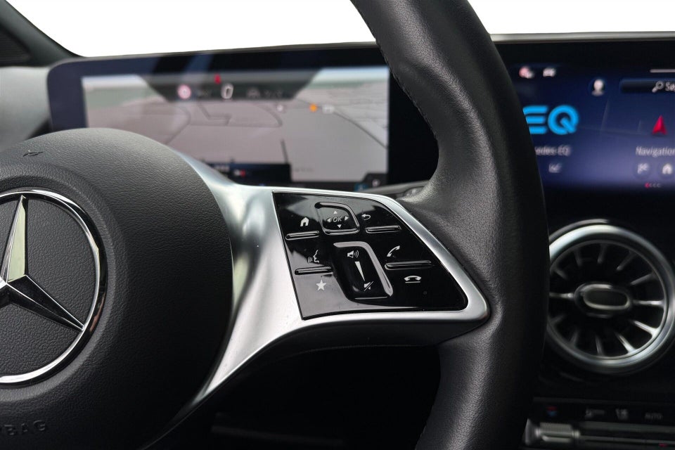 Mercedes EQB300 Progressive 4Matic 7prs 5d