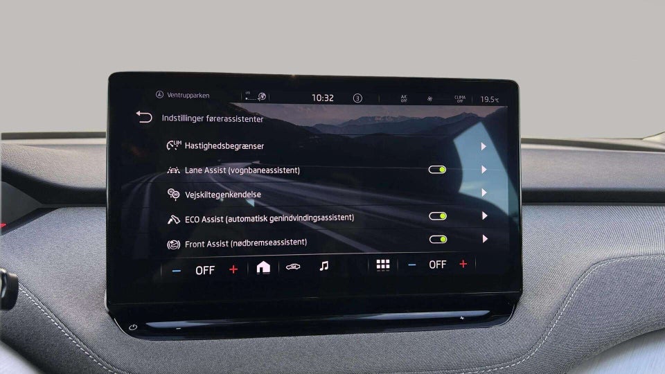 Skoda Enyaq 60 iV Loft 5d