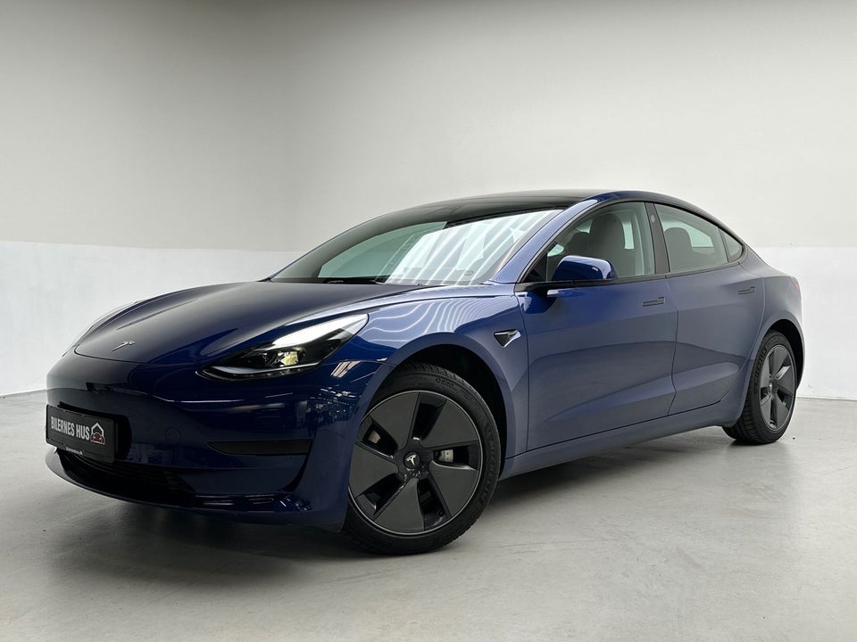 Tesla Model 3 RWD 4d