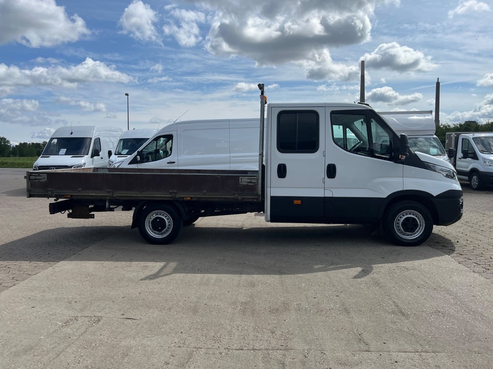 Iveco Daily 2,3 35S12 3000mm Lad 2d
