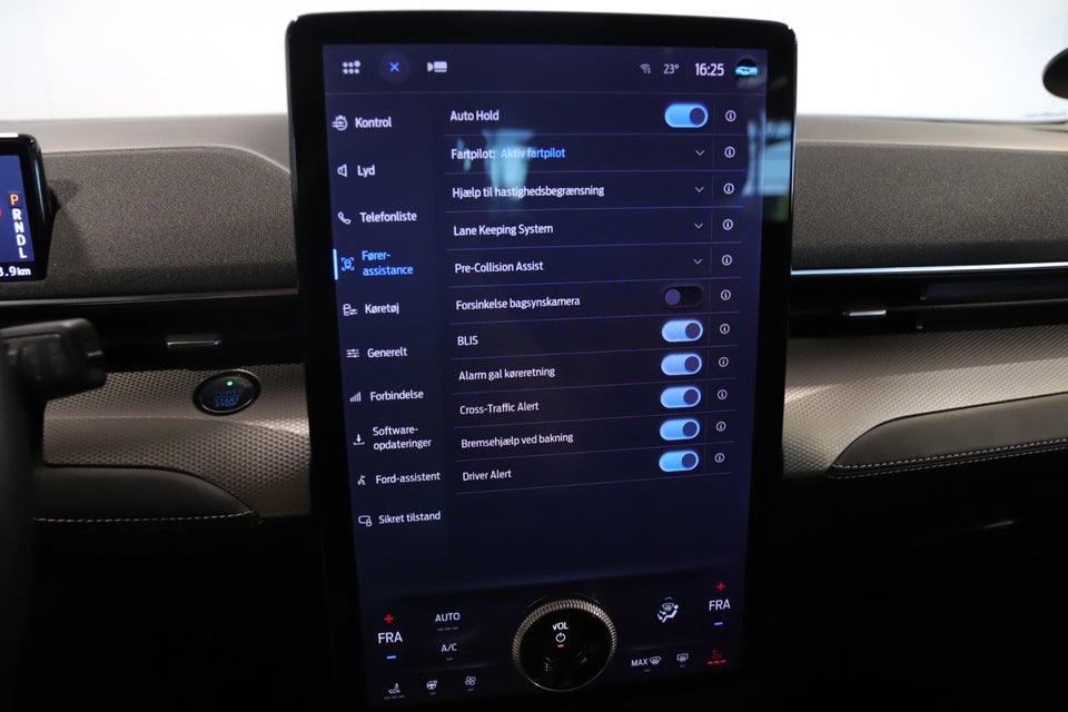 Ford Mustang Mach-E 75 Standard Range 5d