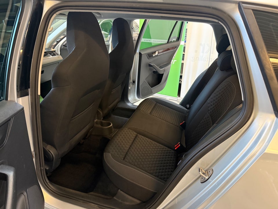 Skoda Rapid 1,4 TSi 125 Ambition Spaceback DSG 5d