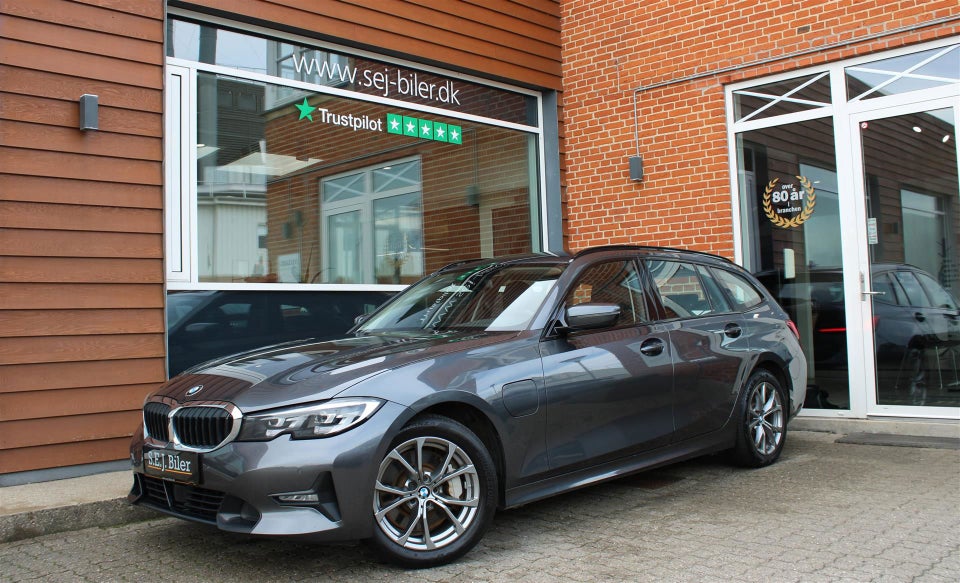 BMW 330e 2,0 Touring Sport Line aut. 5d