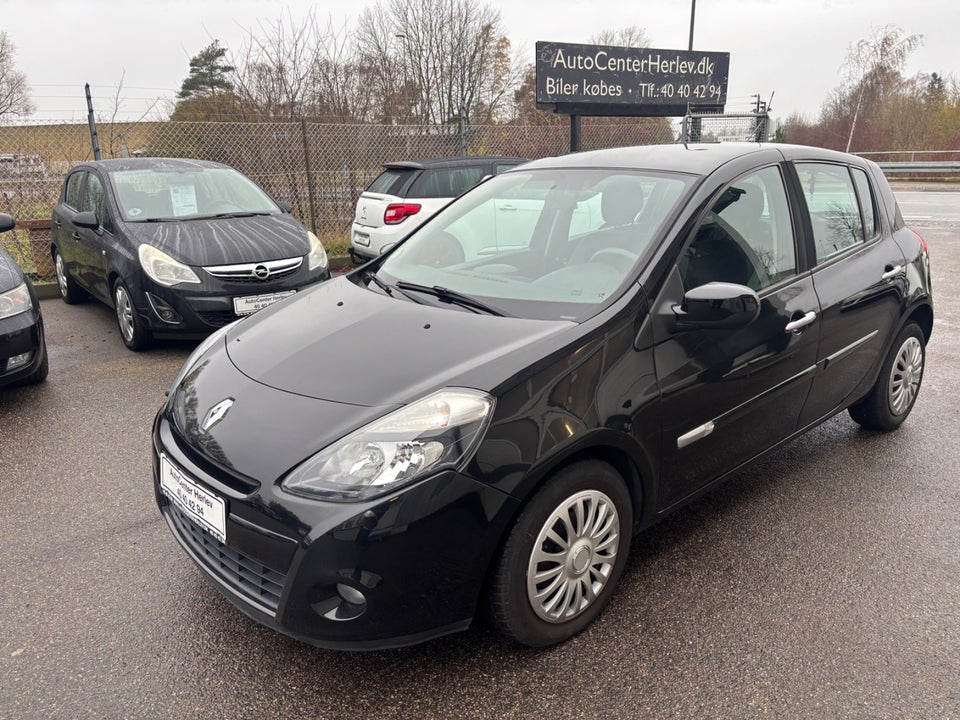 Renault Clio III 1,2 16V Authentique 5d