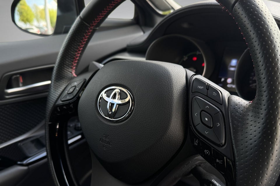 Toyota C-HR 2,0 Hybrid GR Sport CVT 5d
