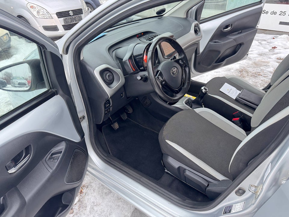 Toyota Aygo 1,0 VVT-i x-sky 5d