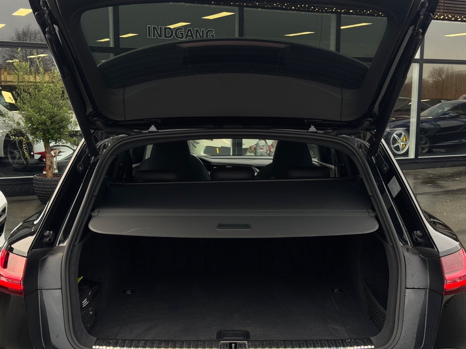 Audi Q8 e-tron 55 S-line Black Edition quattro 5d