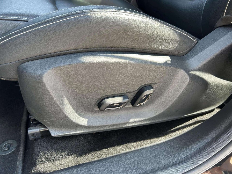 MG ZS EV Luxury 5d