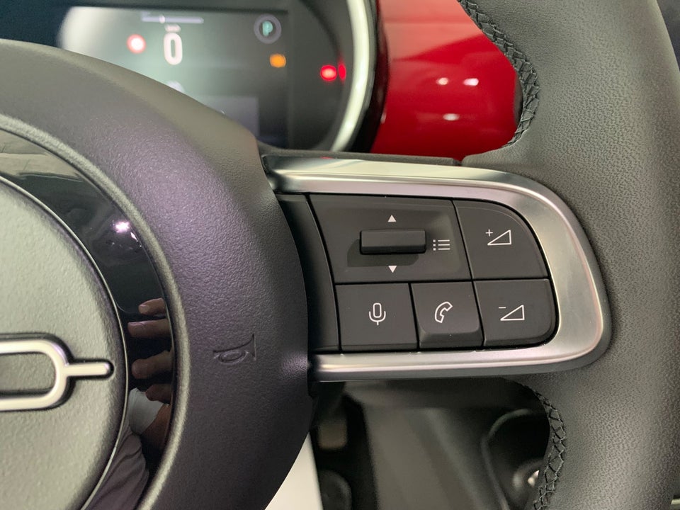 Fiat 600e 54 (RED) 5d