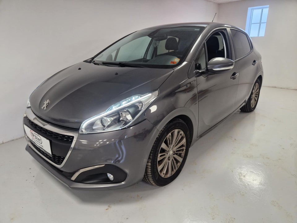 Peugeot 208 1,5 BlueHDi 100 Signature Sky 5d