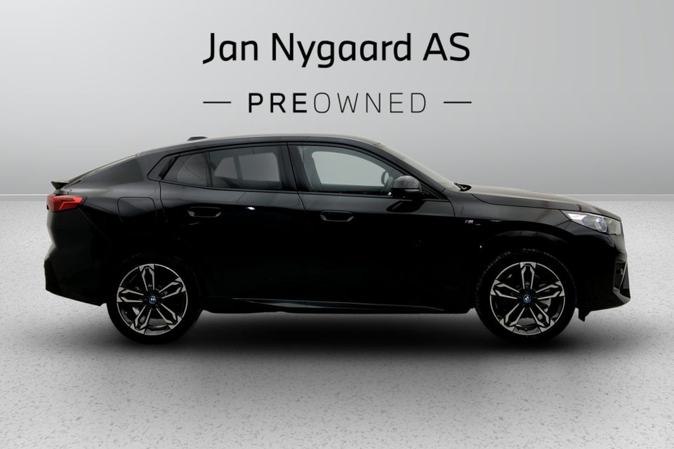 BMW iX2 xDrive30 M-Sport 5d