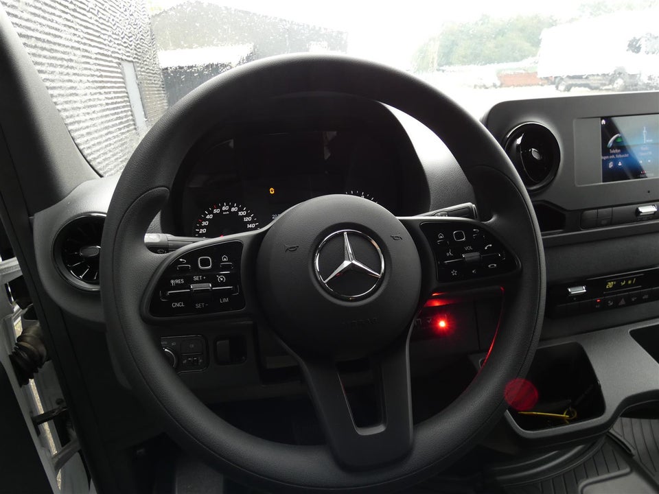 Mercedes Sprinter 317 2,0 CDi Alukasse m/lift aut. RWD 2d