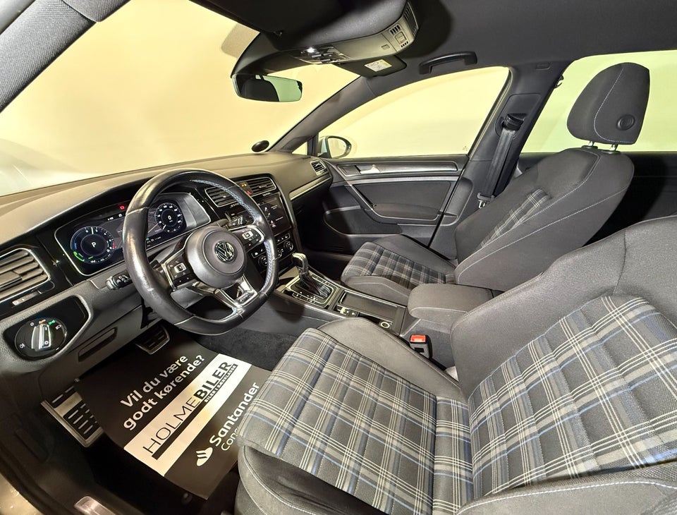 VW Golf VII 1,4 GTE DSG 5d