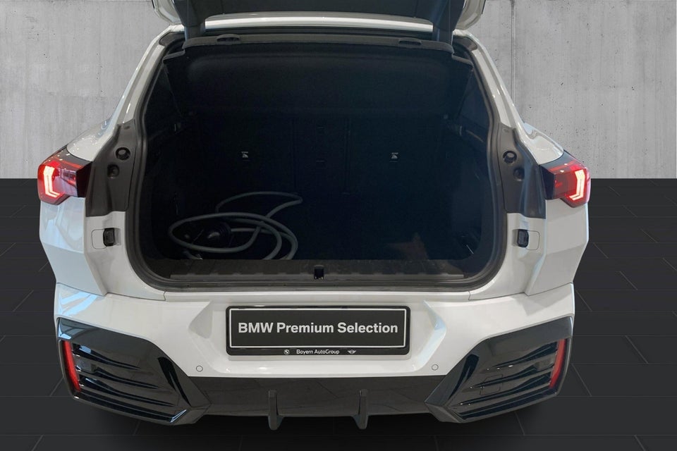 BMW iX2 xDrive30 M-Sport 5d