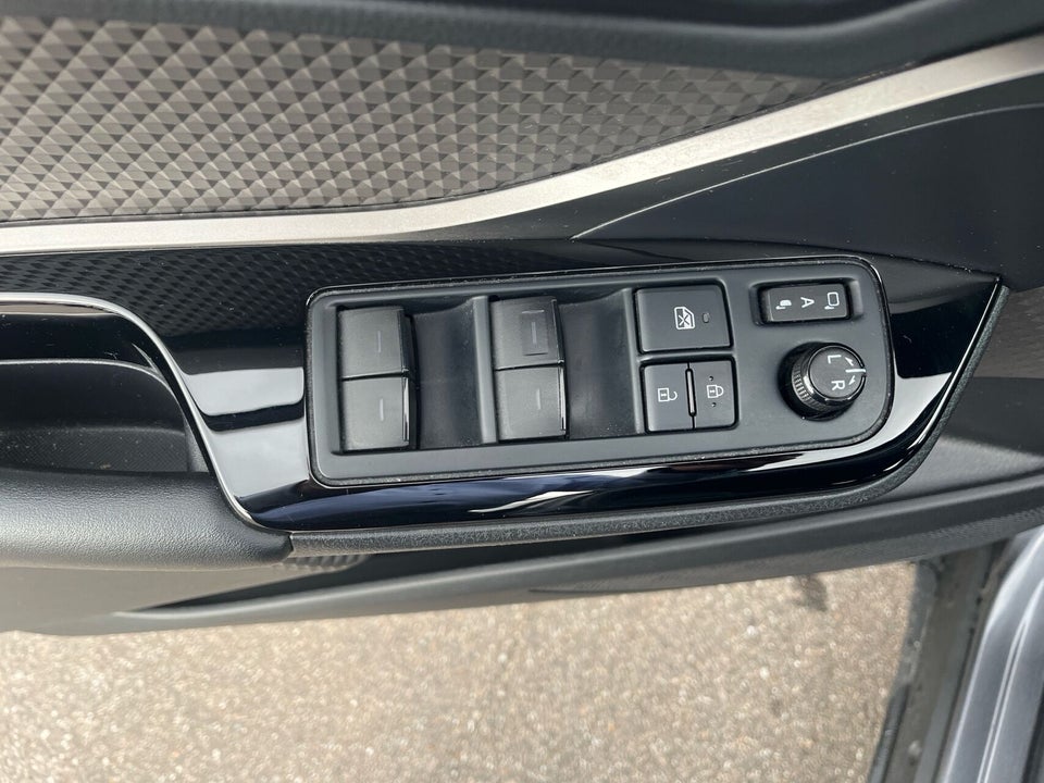 Toyota C-HR 2,0 Hybrid C-LUB CVT 5d