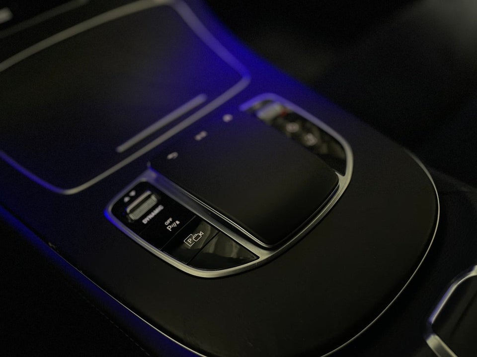 Mercedes E300 e 2,0 AMG Line stc. aut. 5d