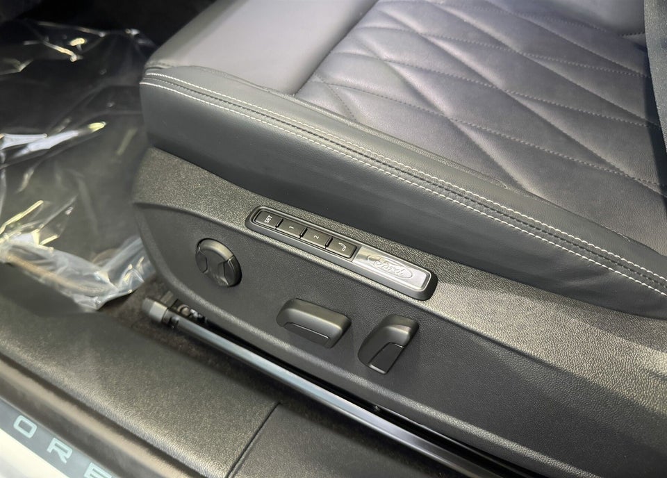 Ford Explorer 77 Premium Extended Range 5d