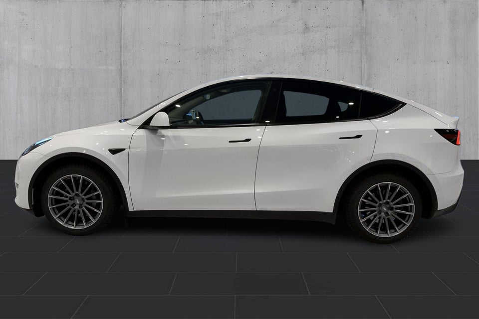 Tesla Model Y Long Range AWD 5d