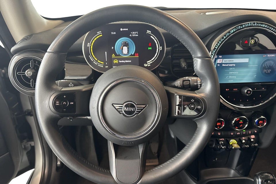 MINI Cooper SE Classic Trim 3d