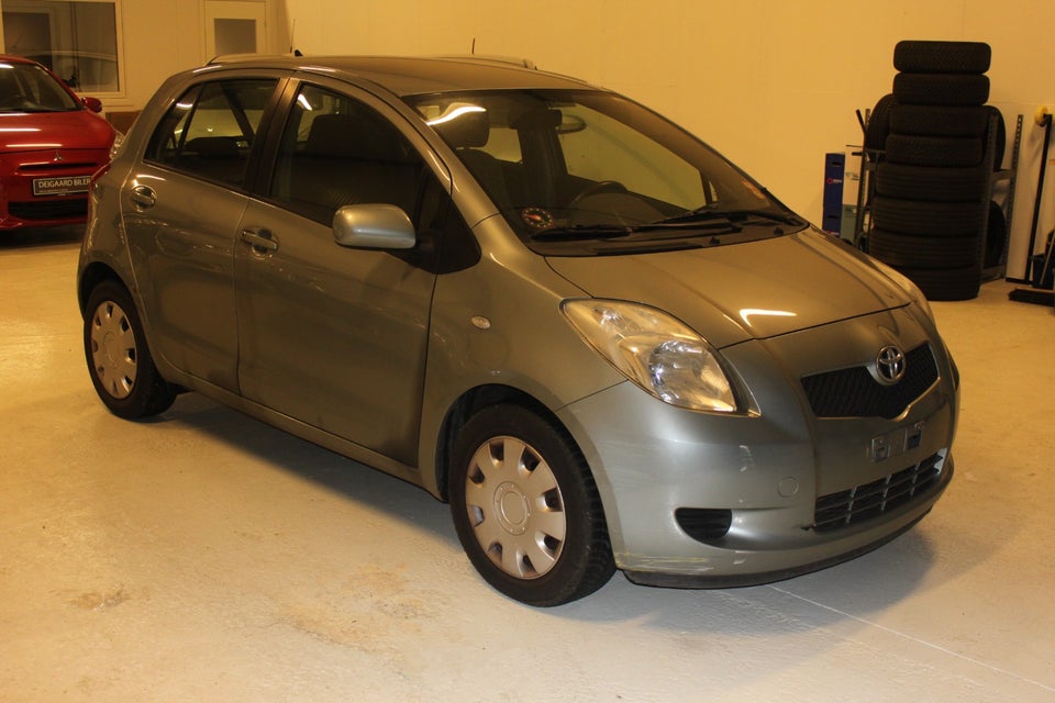 Toyota Yaris 1,3 Luna M/M 5d