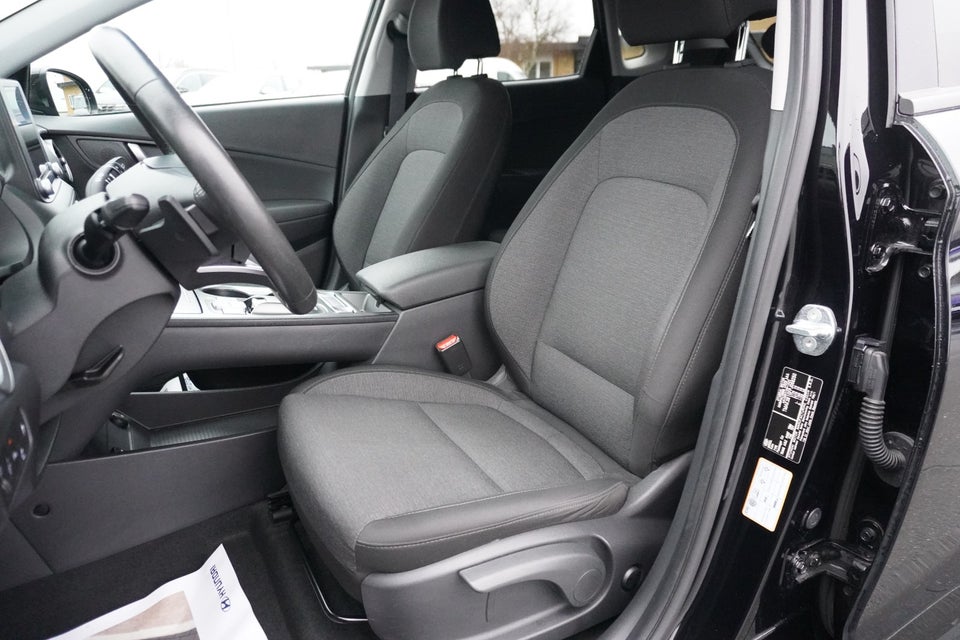 Hyundai Kona 64 EV Essential 5d