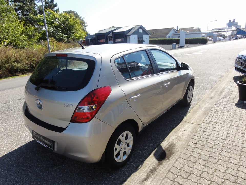Hyundai i20 1,25 Comfort 5d