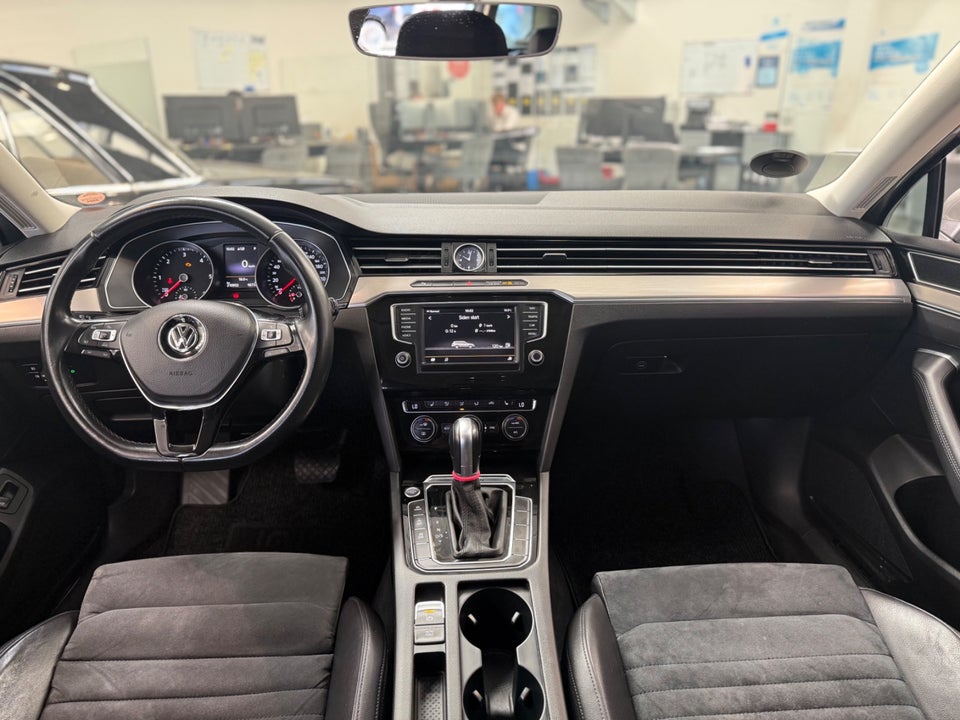 VW Passat 2,0 TDi 240 Highline Variant DSG 4Motion 5d