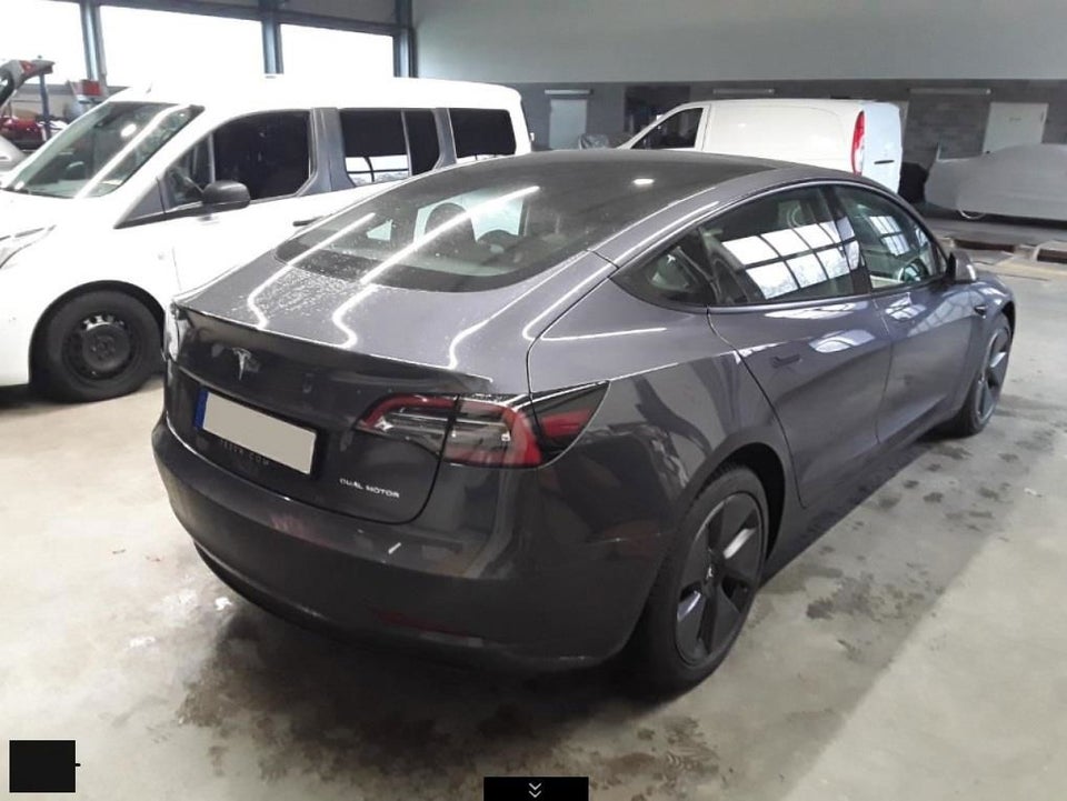 Tesla Model 3 Long Range AWD 4d