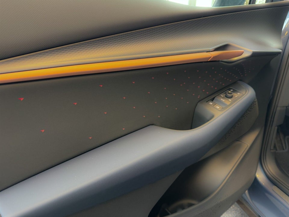 Cupra Tavascan 77 Adrenaline 5d