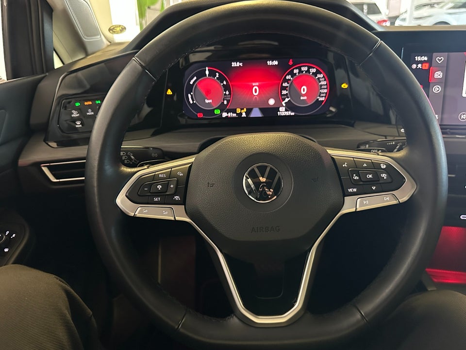 VW Golf VIII 1,4 eHybrid DSG 5d