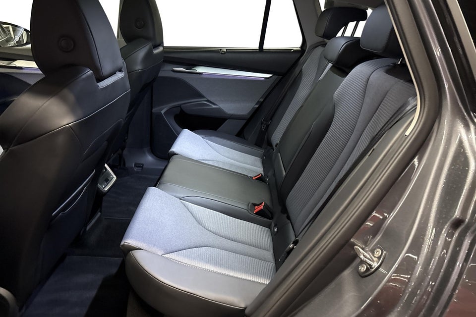 Skoda Enyaq 85 iV Loft 5d