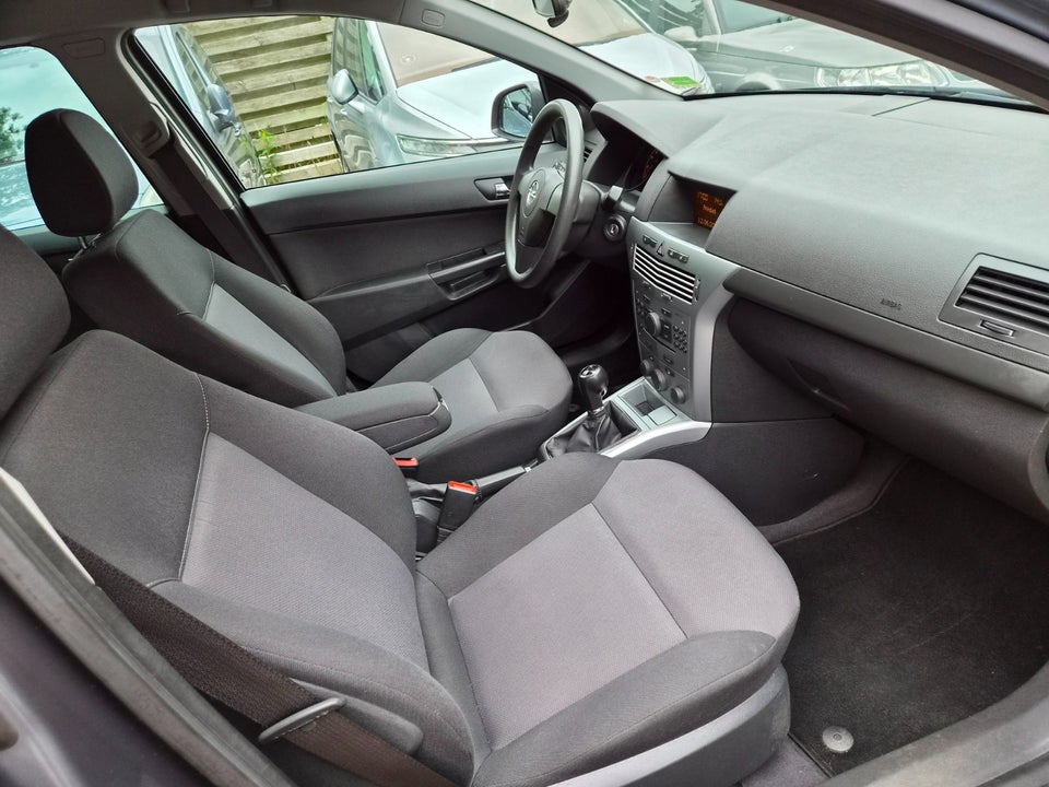 Opel Astra 1,6 16V 115 Classic Wagon 5d