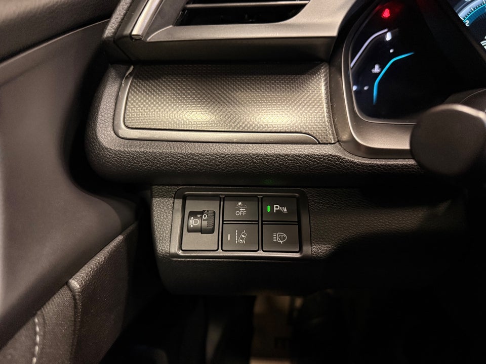 Honda Civic 1,0 VTEC Turbo Elegance CVT 5d