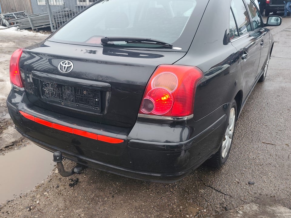 Toyota Avensis 1,8 VVT-i Sol aut. 5d