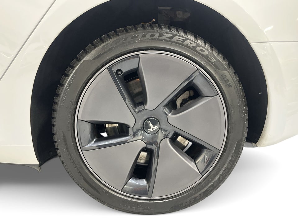 Tesla Model 3 Long Range RWD 4d